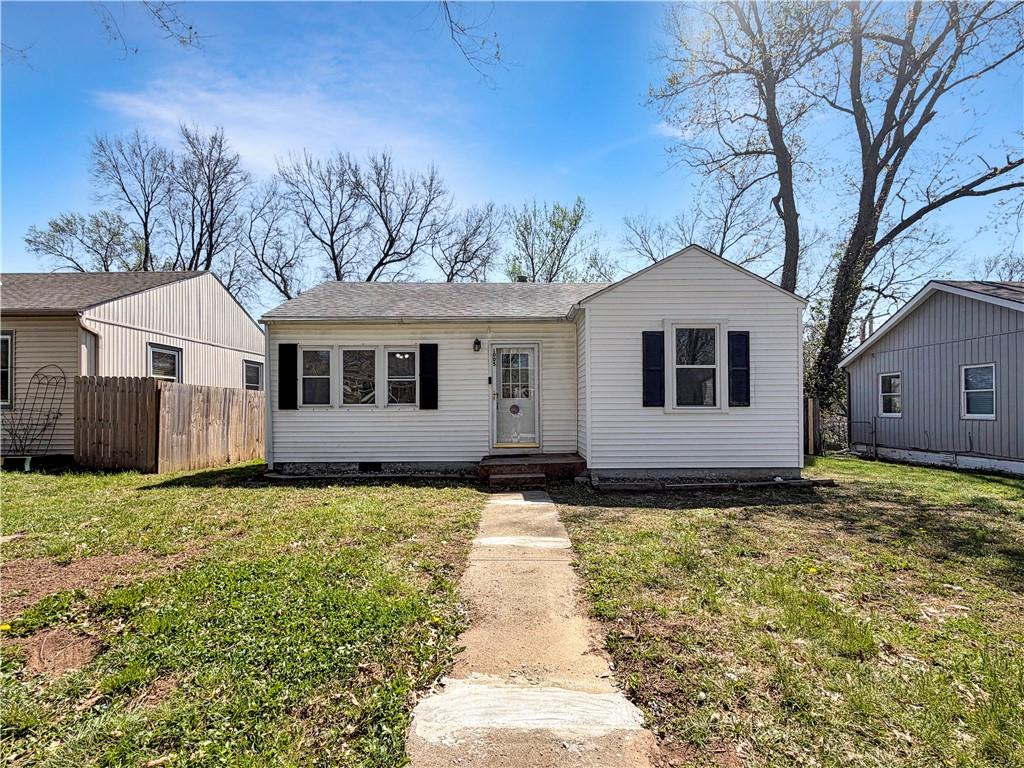 1005 NE 44th Street, Kansas City MO