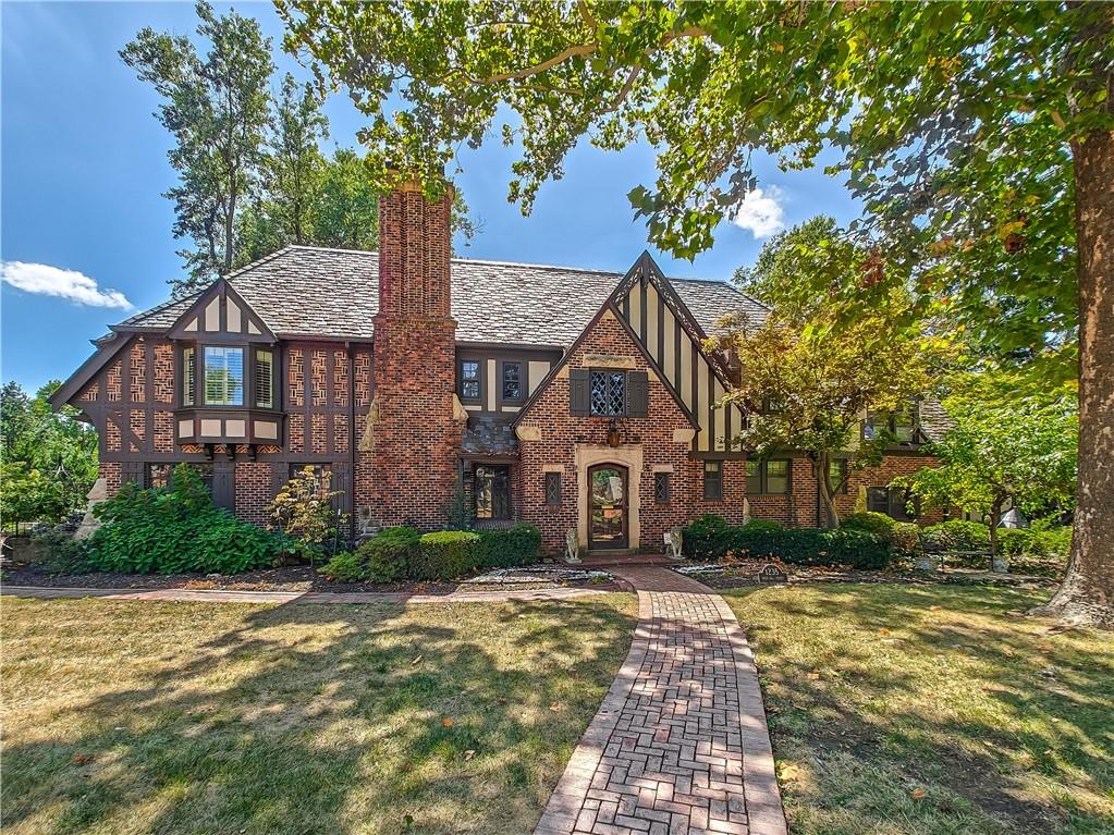 1235 W 64th Street