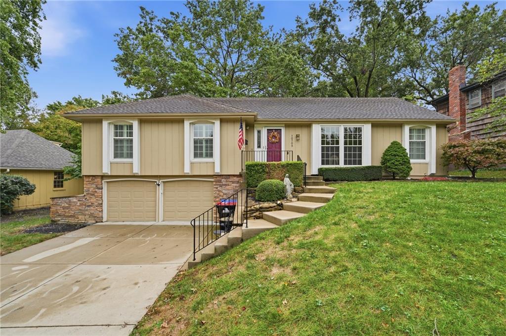 10709 W 101st Street, Overland Park KS