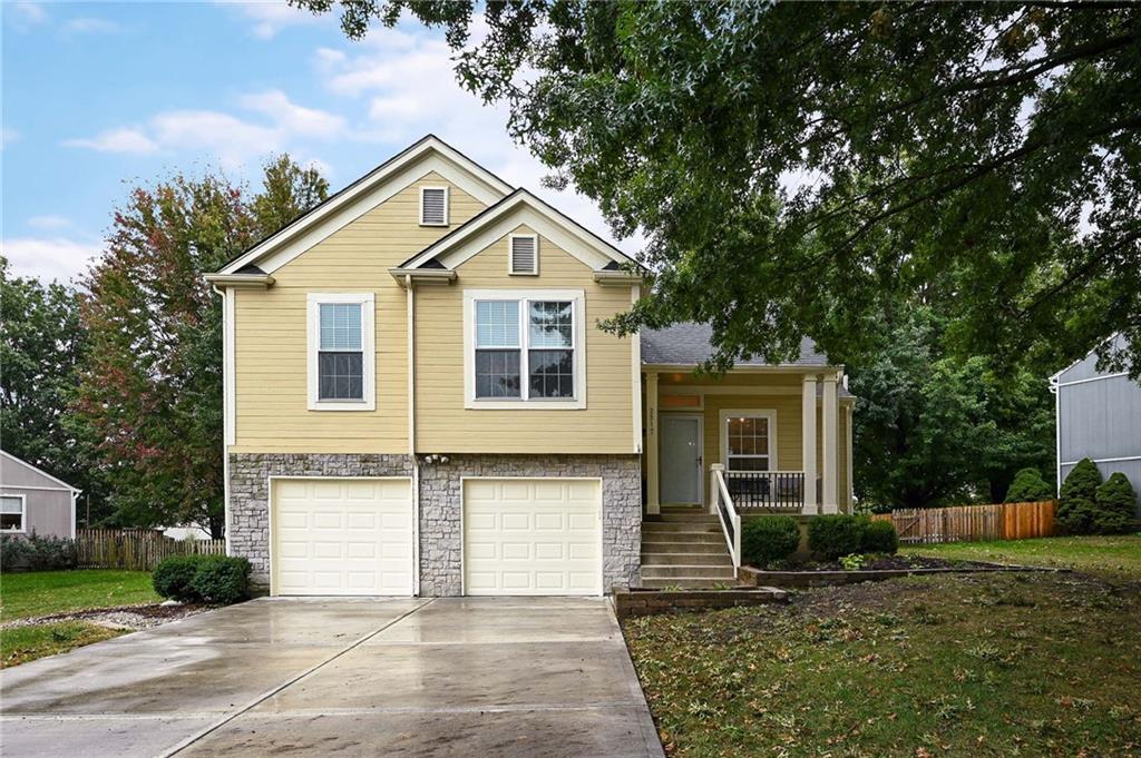 2517 SE Kimbrough Lane, Lee's Summit MO
