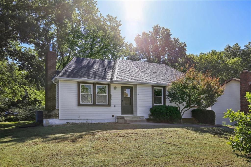 2106 Antioch Street, Clinton MO