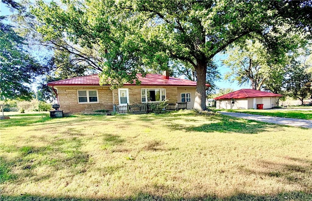 122 Buckner Tarsney Road, Sibley MO