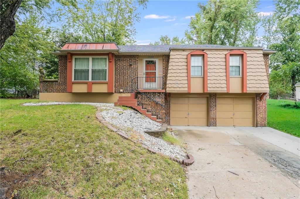 1008 NW Arlington Court, Blue Springs MO