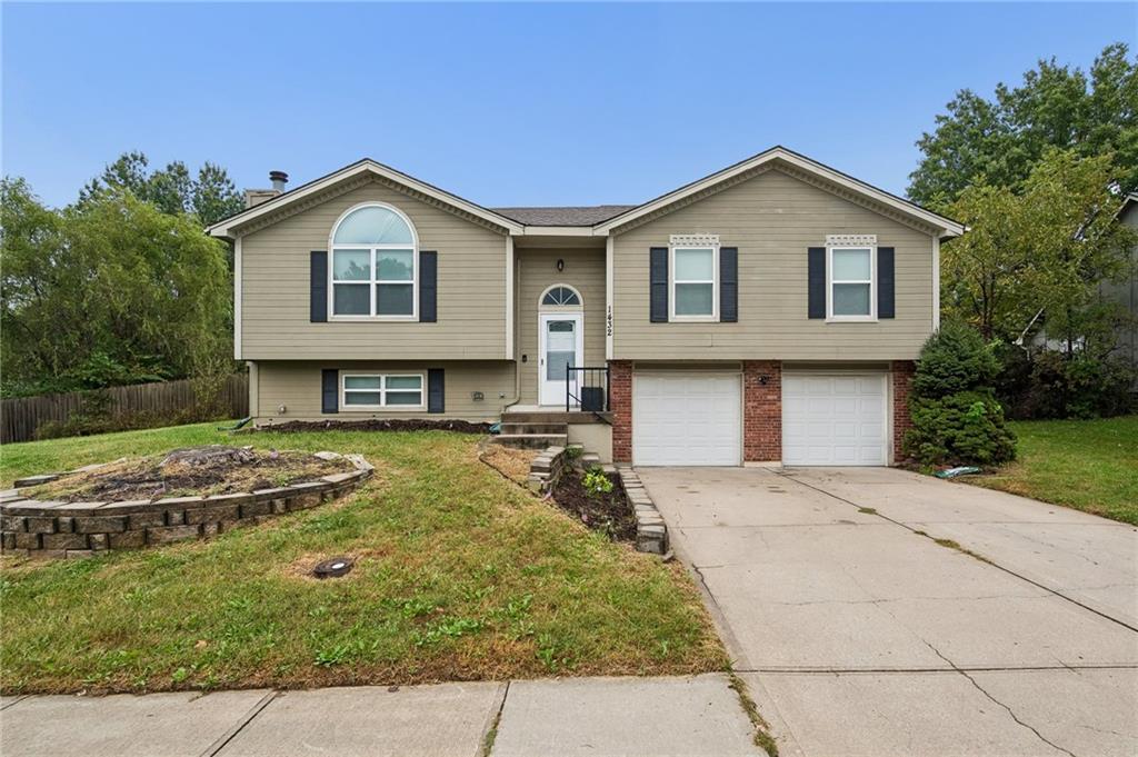 1432 NW Yankee Drive, Blue Springs MO