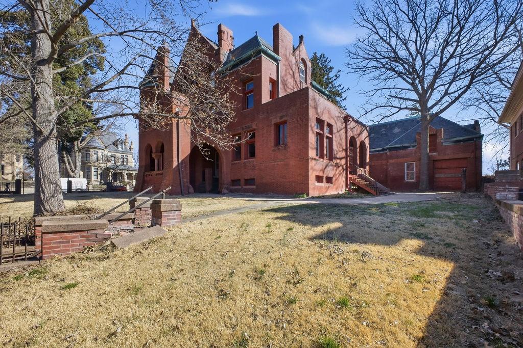 802 Hall Street, St Joseph MO