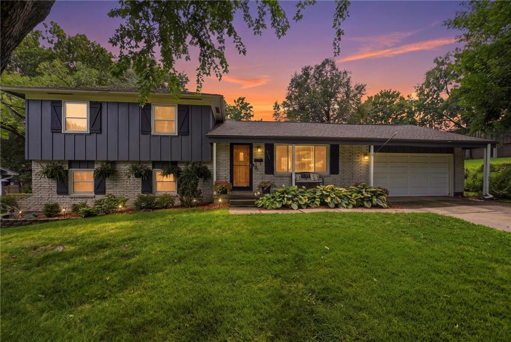 8133 W 93rd Street