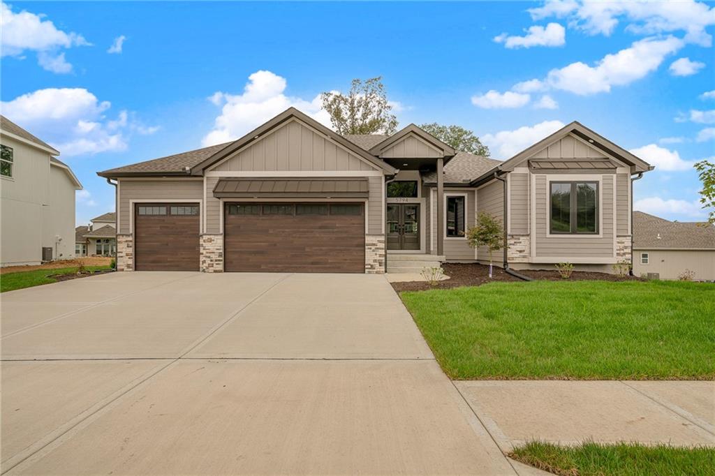 13686 Lookout Circle, Parkville MO