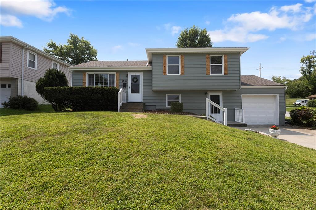 7801 NE San Rafael Drive, Kansas City MO