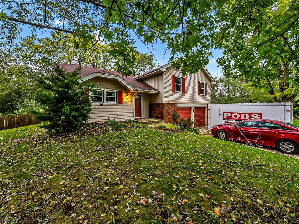 6732 NW Hidden Valley Road, Parkville MO
