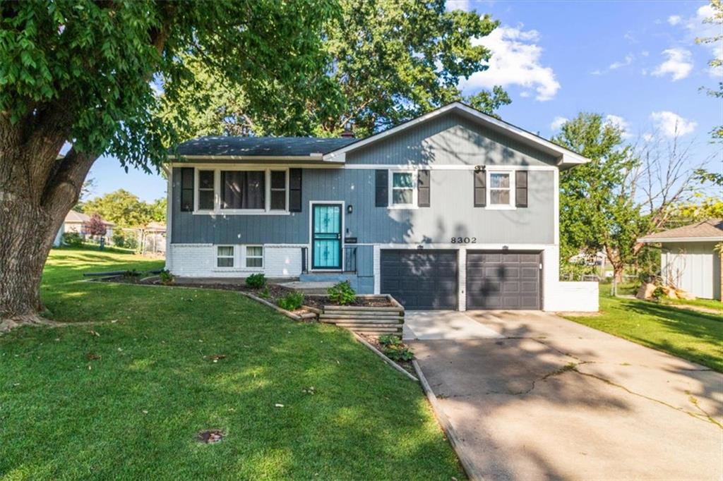 8302 Manning Avenue, Raytown MO