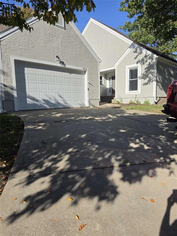 9704 N Locust Drive, Kansas City MO