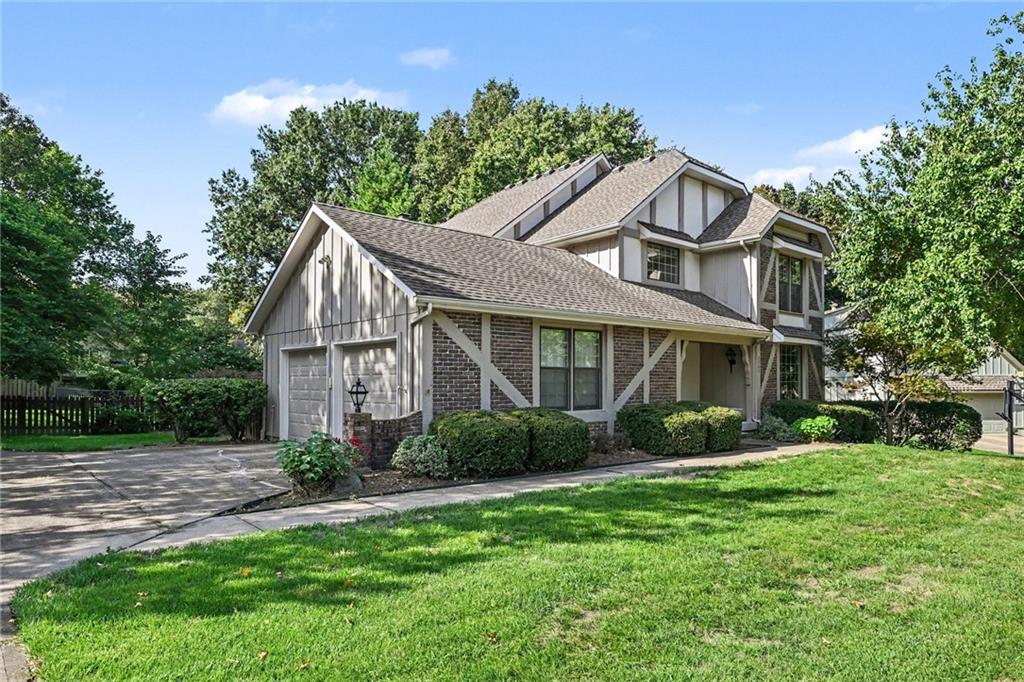 2305 W 120th Terrace, Leawood KS