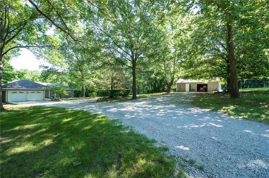 9819 Howard Road, Lee's Summit MO