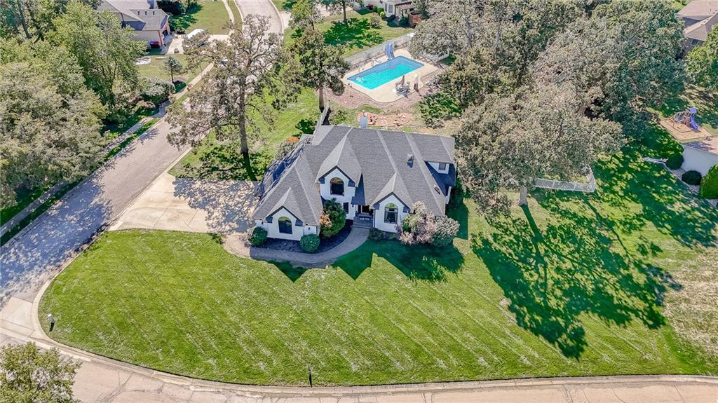 1226 Pembrooke Drive, Warrensburg MO