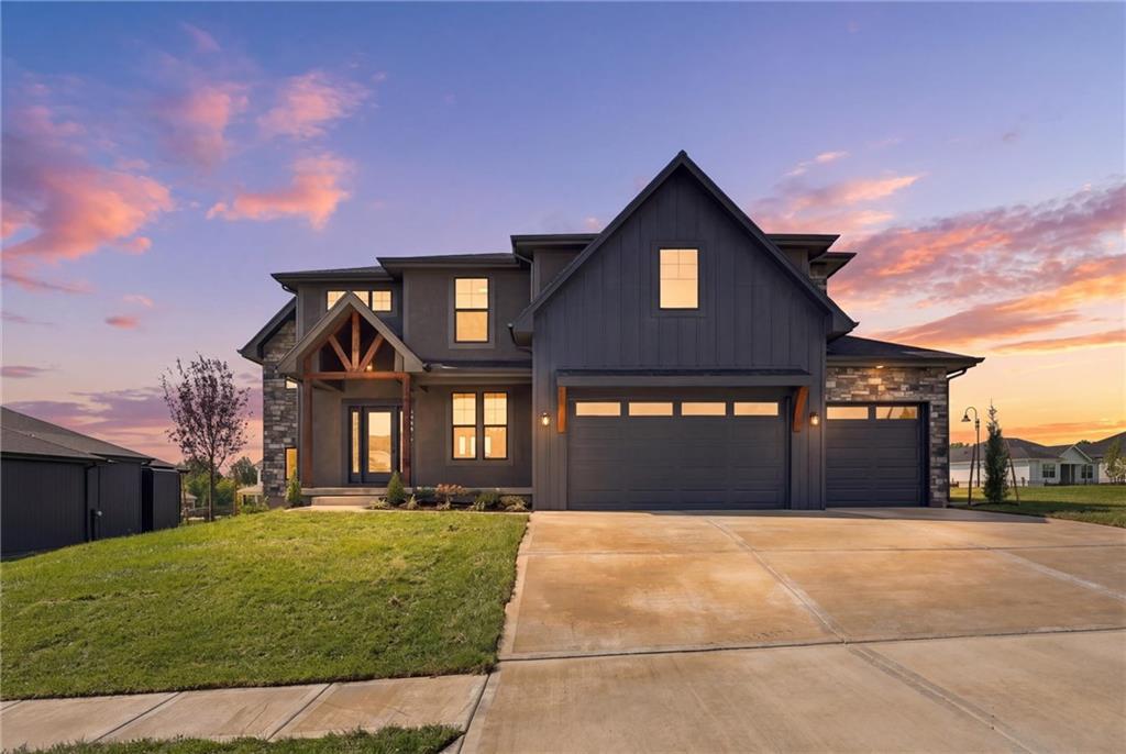 2700 NE Crestview Street, Blue Springs MO