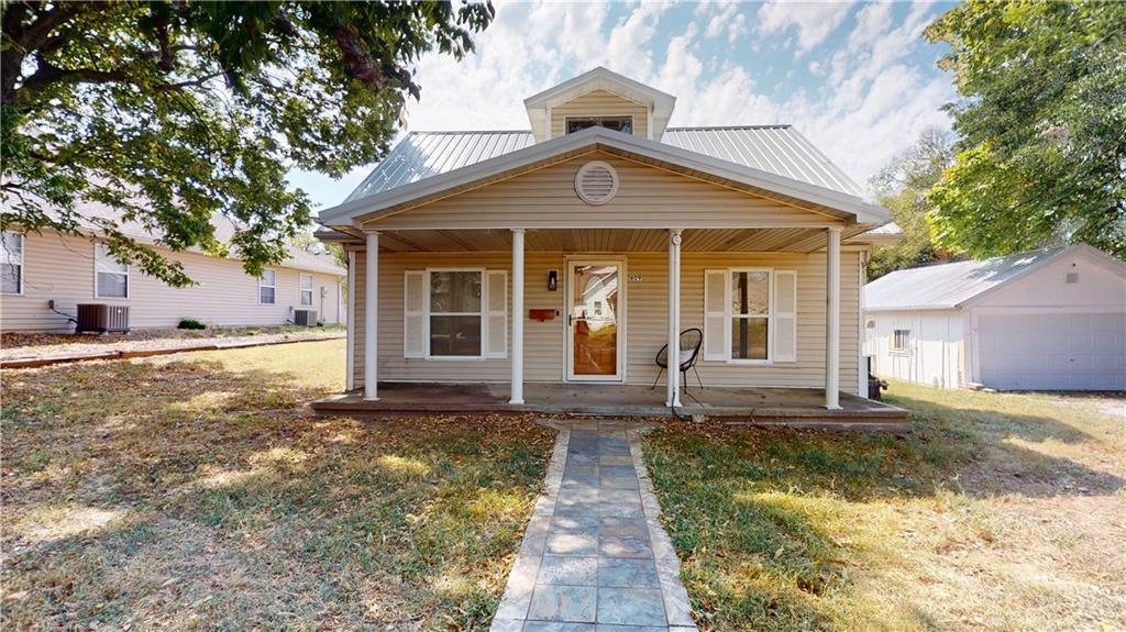 609 W Lee Street, Nevada MO