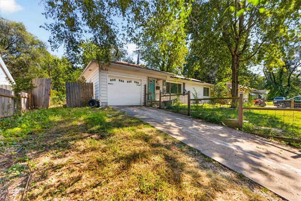 108 N Grant Avenue, Knob Noster MO