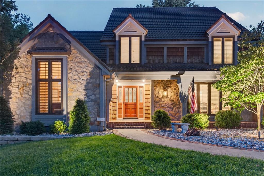 10703 W 124 Street, Overland Park KS