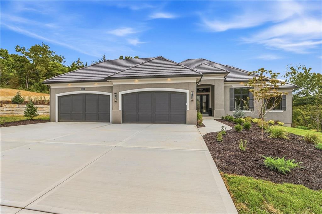 5831 Lentz Drive, Parkville MO