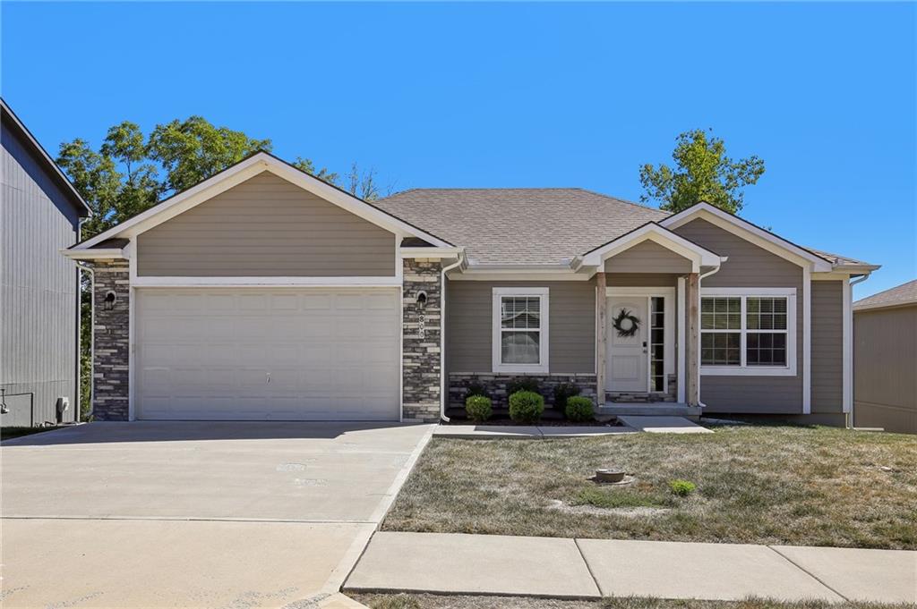 800 NW Pampas Street, Pleasant Hill MO