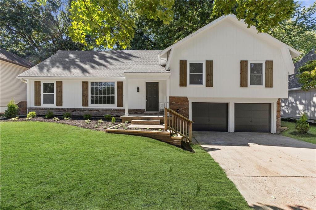 7740 Westgate Drive, Lenexa KS
