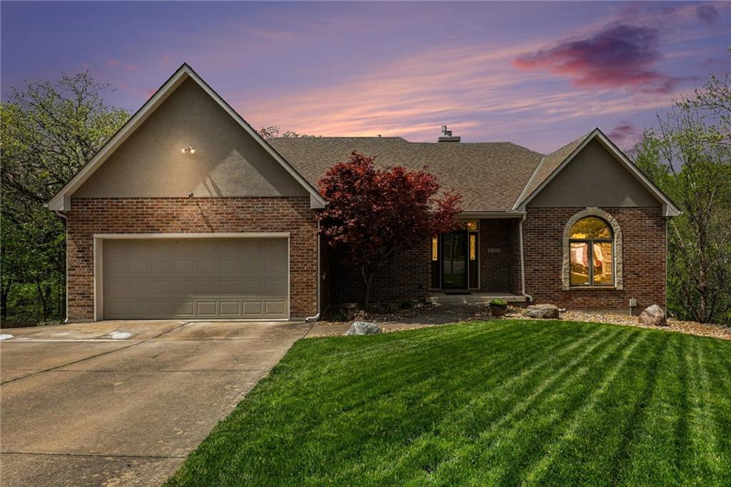 2401 SW Whispering Creek Court, Blue Springs MO