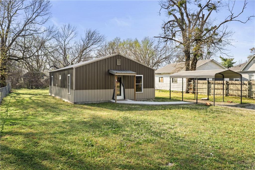 609 N Wood Street, Caney KS