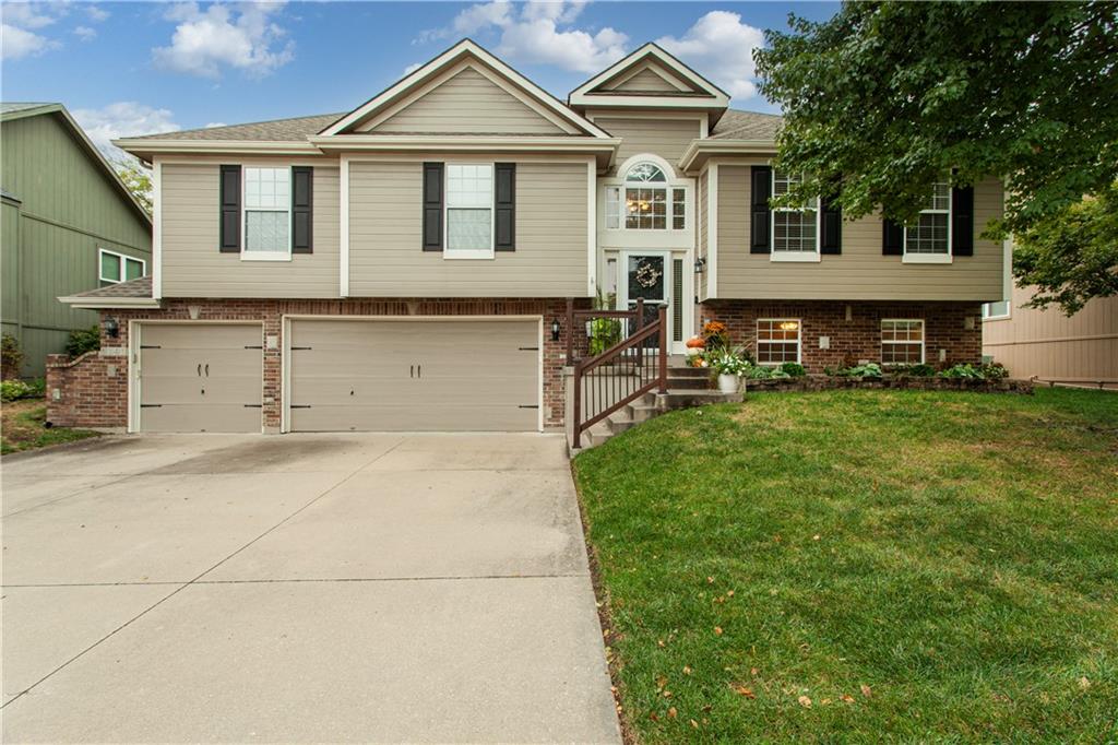 1341 SE Dalton Drive, Lee's Summit MO