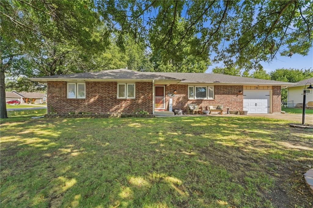 98 E Beulah Street, Garden City MO