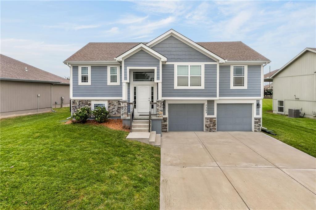 7202 NE 112th Terrace, Kansas City MO