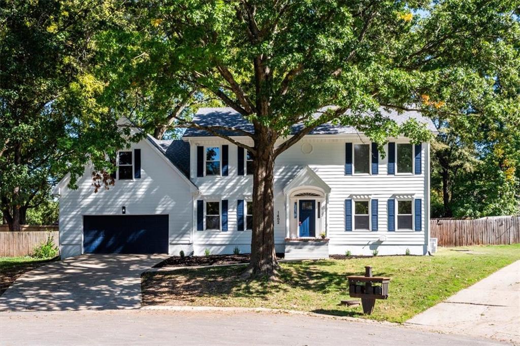 1402 NW Weatherstone Lane, Blue Springs MO
