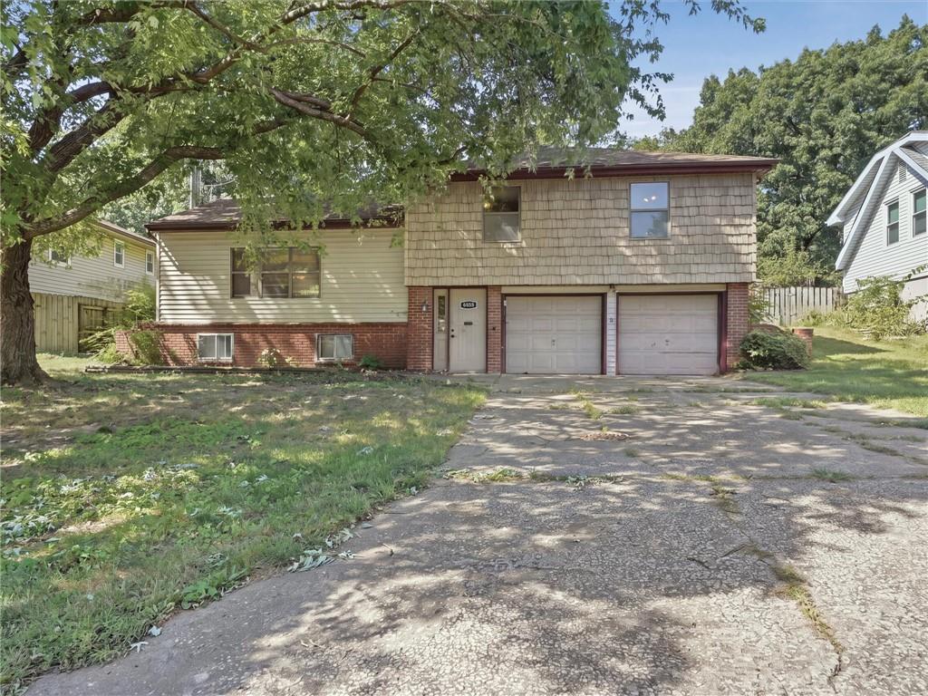 4904 NW Fisk Avenue, Kansas City MO