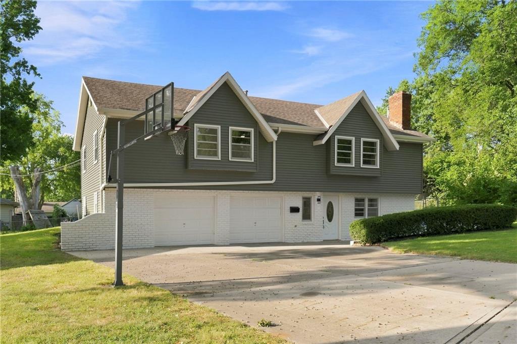 6415 W 73rd Terrace, Overland Park KS