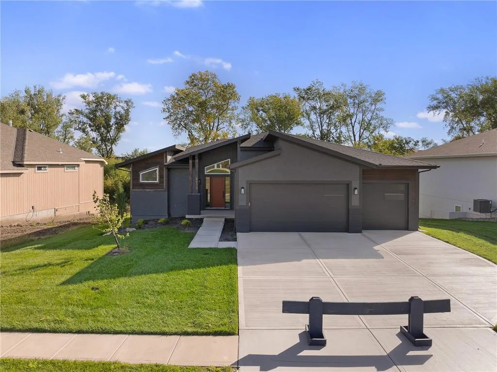 8973 Shady Bend Road, Lenexa KS