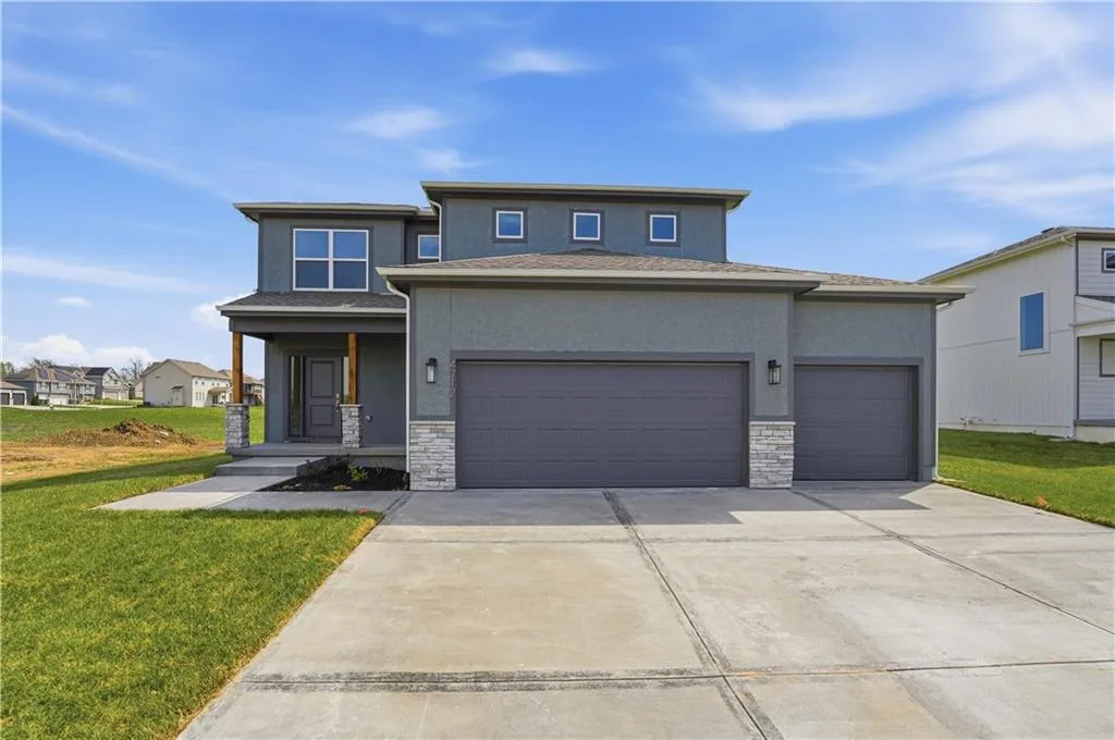4712 SW 6th Terrace, Blue Springs MO