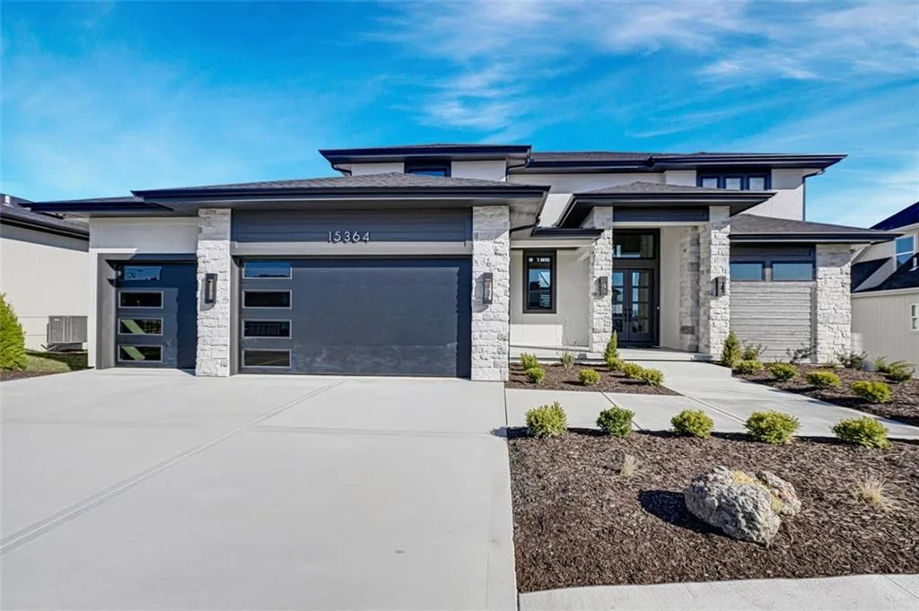 15364 W 161st Terrace, Olathe KS