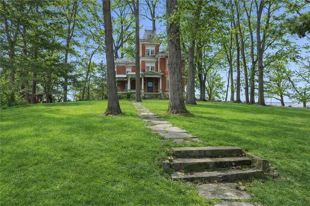 709 Herring Street, Brunswick MO