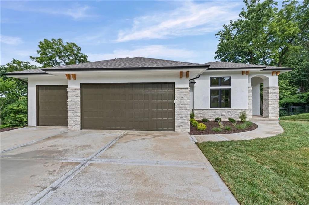 10410 River Hills Drive