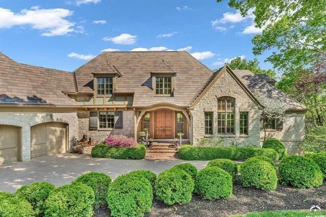 208 Fall Creek Drive, Lawrence KS