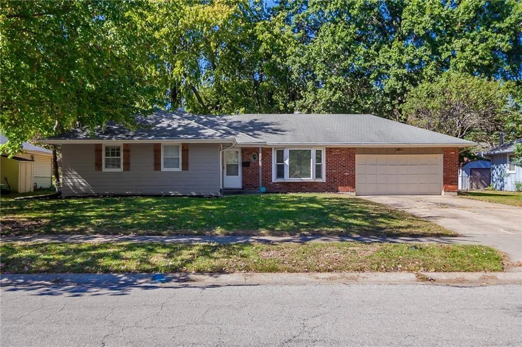909 NW Range Street, Blue Springs MO