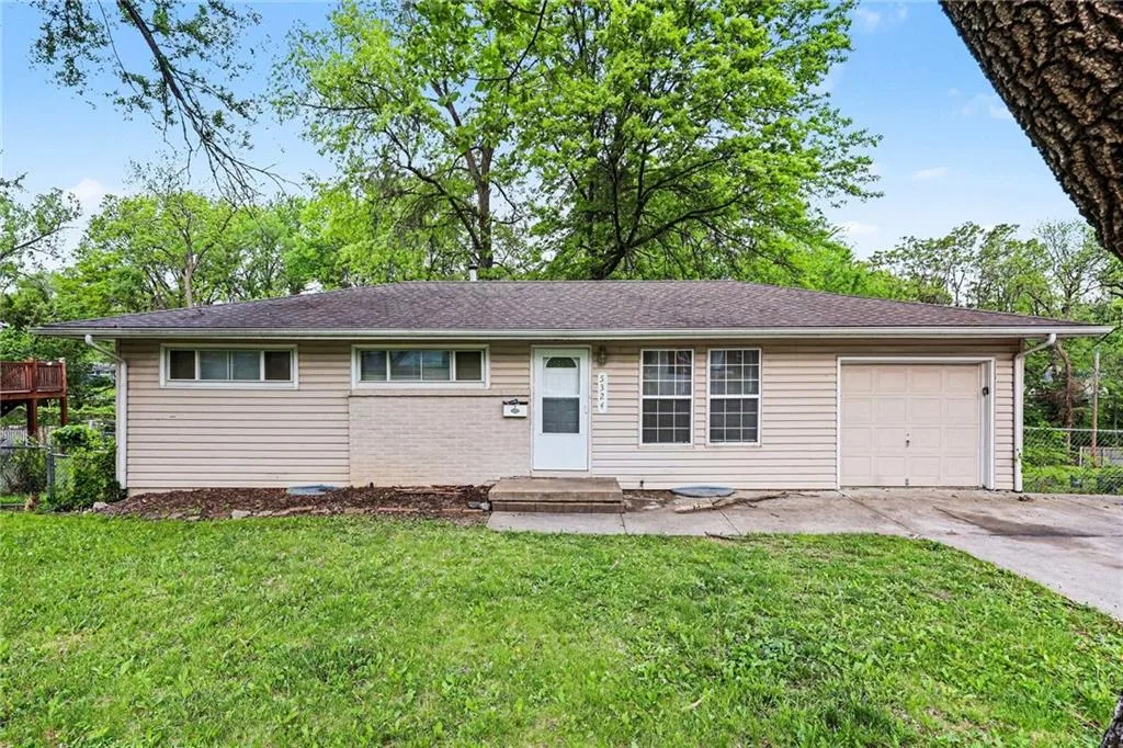 5324 Hunter Street, Raytown MO