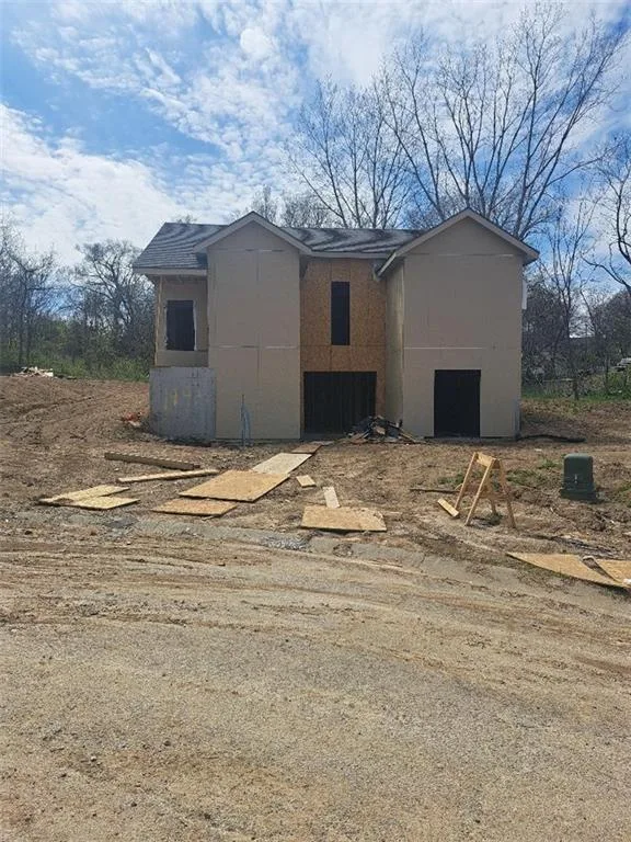 1942 N VALLEY Avenue, Kansas City, KS 66104 — photo 1 of 1