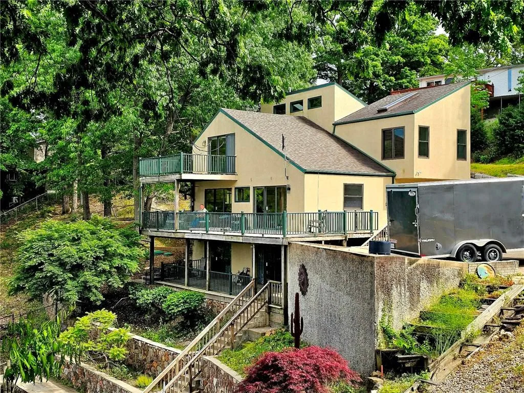569 Sunrise Acres Pt Point, Sunrise Beach MO