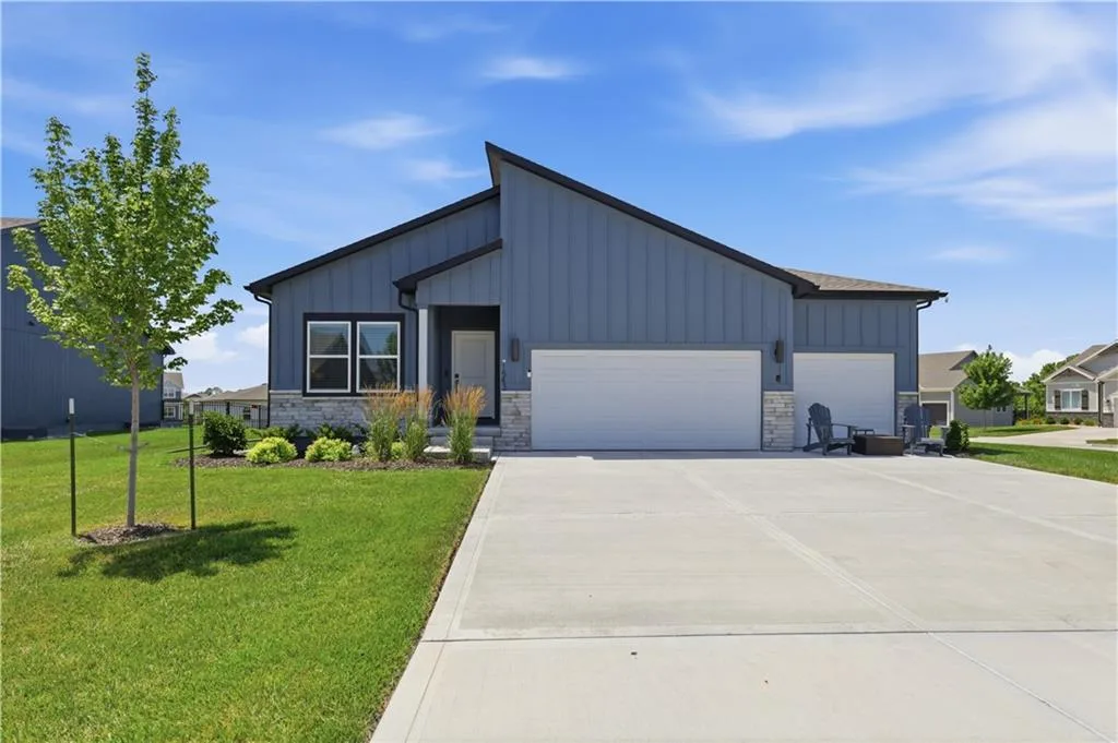 1543 Arbor Valley Drive, Lee's Summit MO