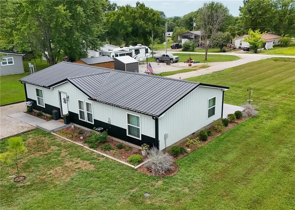 21 Buckskin Drive, Linn Valley KS