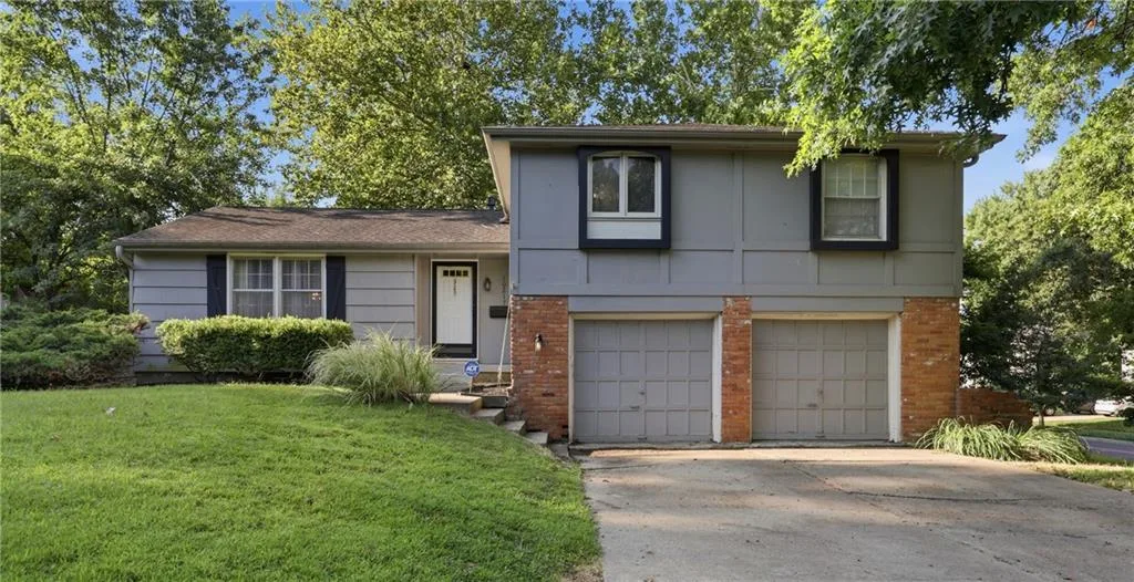 10217 W 91st Street, Overland Park KS