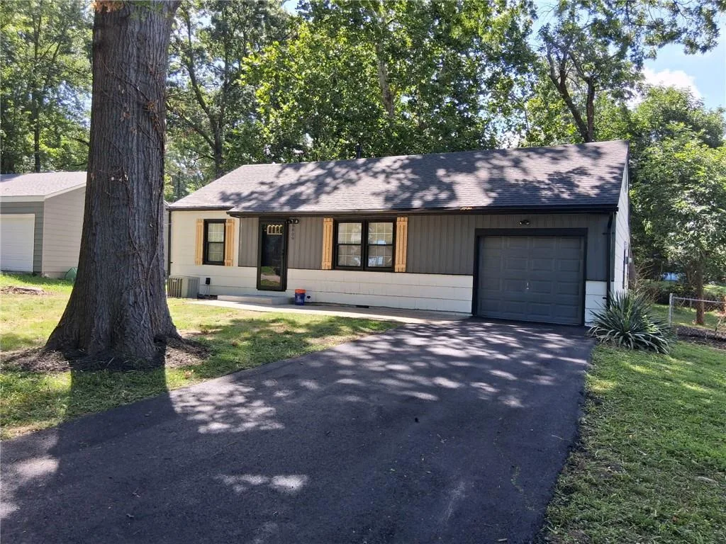 8809 E 71st Terrace, Raytown MO