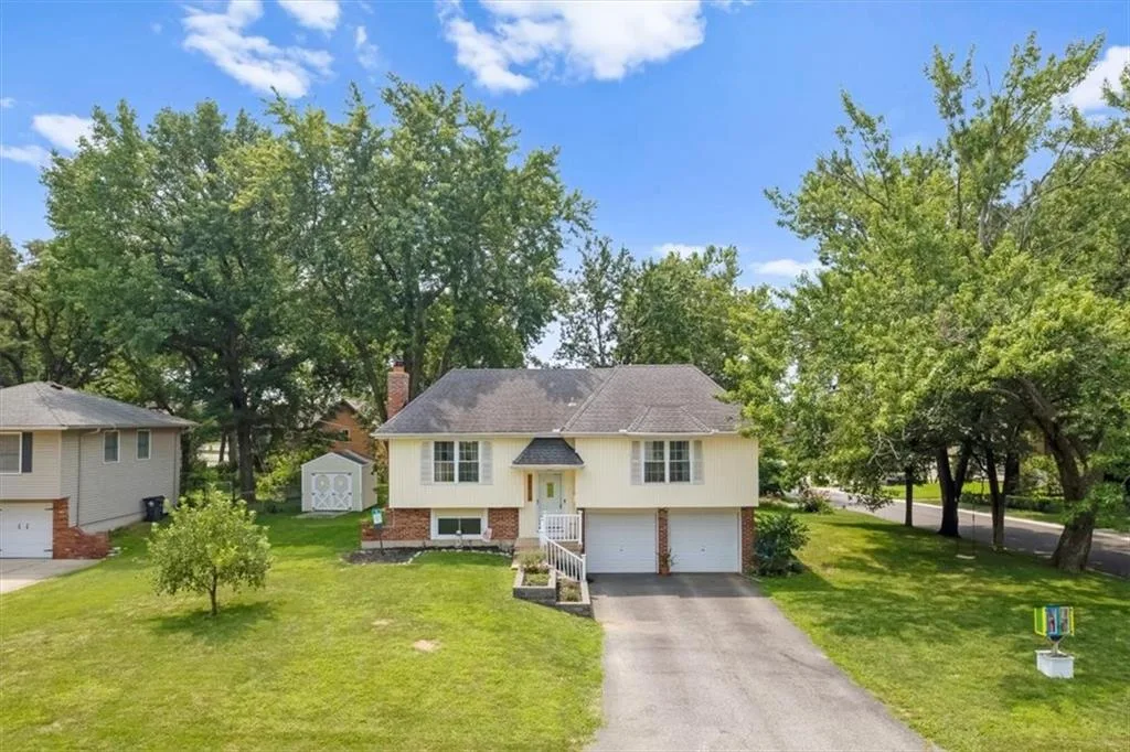 14215 W 94th Terrace, Lenexa KS