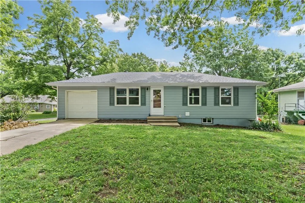 1104 Lexington Road, Pleasant Hill MO