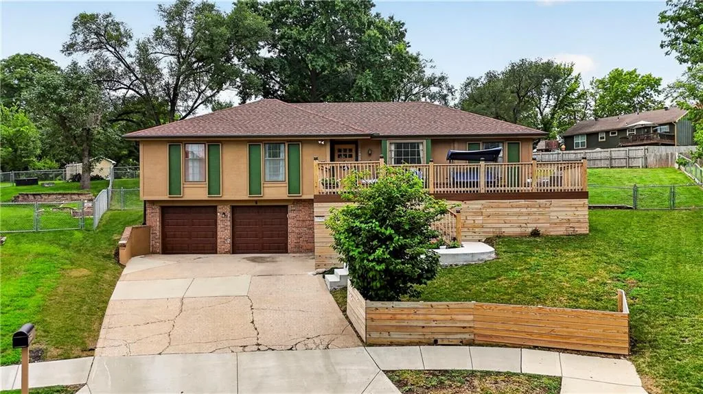 11925 W 49th Terrace, Shawnee KS